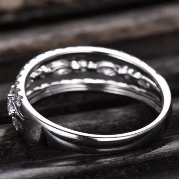 NEW 4.1 CT 925 STERLING SILVER DIAMOND RING - Picture 3 of 4